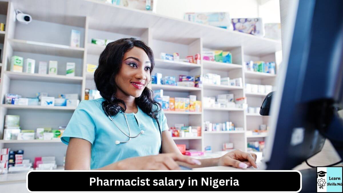 Image of a pharmacist working at the drug store